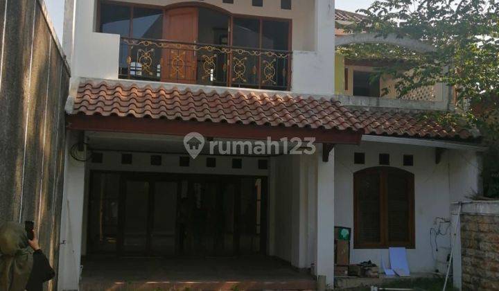 Rumah Bonus Swimming Pool Siap Huni 2 Lantai di Pekayon Galaxy, Bekasi Selatan  1