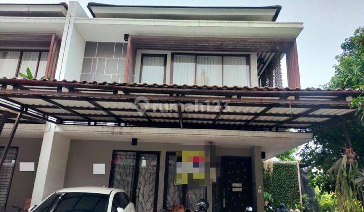 Rumah HOEK 2 Lantai Siap Huni di Golden City Kaliabang, Bekasi Utara 1