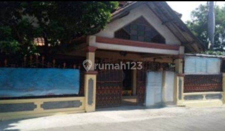 Rumah Hook Luas Bertingkat Bonus 2 Rumah Kontrakan & Ruang Usaha,
 di Bintara Bekasi Barat 1