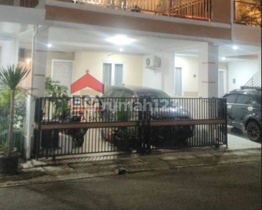 Rumah Bonus Kolam Renang, Semi Furnish 2 Lantai di Sakura Regency 3, Dekat Jatimulya Bekasi  1