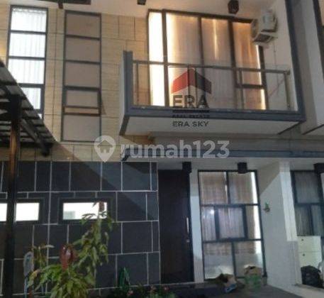 Rumah 2 Lantai Rapi Siap Huni di Golden City Bekasi  1