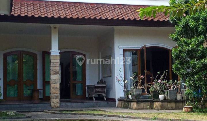 Rumah Besar 2 Lantai Taman Luas di Kemang Pratama Regency, Bekasi 2