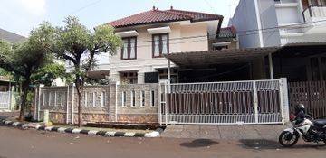 Rumah HOOK 2 Lantai Semi Furnished Terawat Siap Huni di Kemang Pratama 3 Bekasi
 2