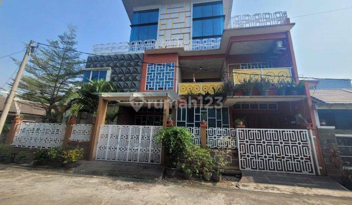 Rumah Mewah 3 Lantai Dijual Di Bintang Metropole, Dekat Summarecon Bekasi
 2