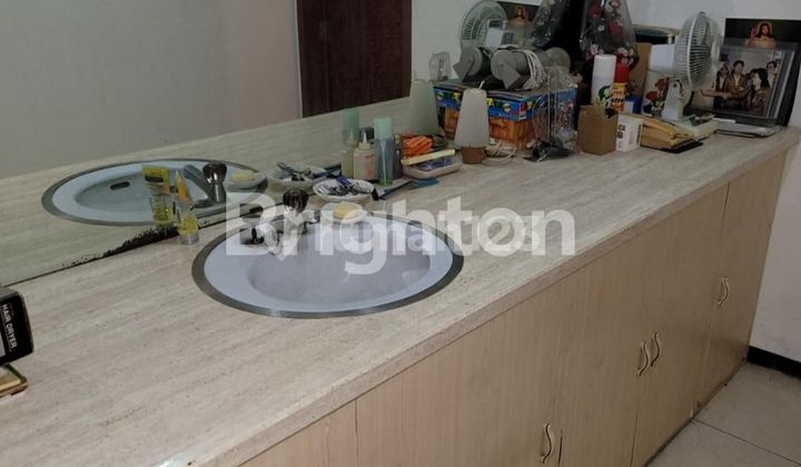 2-STORY HOUSE ON MANYAR KERTOARJO STREET, SURABAYA 2