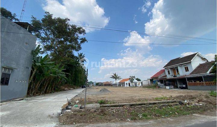 Dekat Stadion Maguwoharjo, Peruntukan Rumah Premium 1