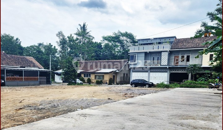 dekat univ respati jogja,tanah pinggir jalan dijual 