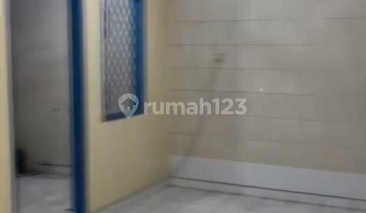 Disewakan Rumah di Duta Garden Luas 8x17m Disewakan Rumah di Duta Garden Luas 8x17m