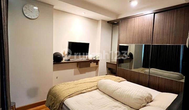 Sky Terrace Furnished 2-Bedroom Apartment Near Busway Stop, School, and Malldaan Mogot
