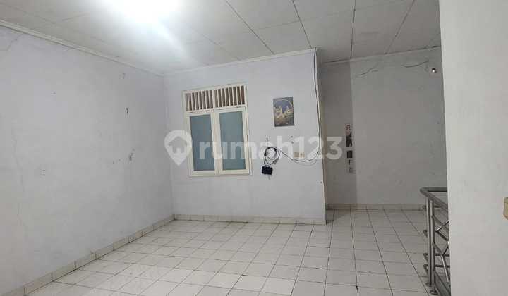 Hunian di Komplek yang Dekat Dgn Bandara , dan Daan Mogot Raya , Akses Tol 2