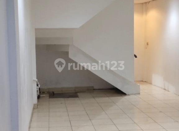 Dijual Ruko Bagus di Taman Surya. 2 Lantai