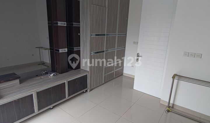 Hunian Rumah Minimalis Duta Garden Dekat Bandara , 3 Kamar, Merzzanine, Bagus , Di Duta Garden, Tangerang , Dekat Akses Tol Dan Bnadara , Harga Negoo