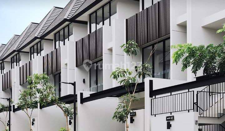 Rumah Baru 3 Lantai Lebak Bulus Jakarta 1