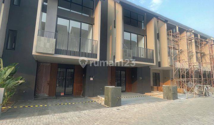 Rumah 3 Lantai Lebak Bulus Jakarta Selatan 2