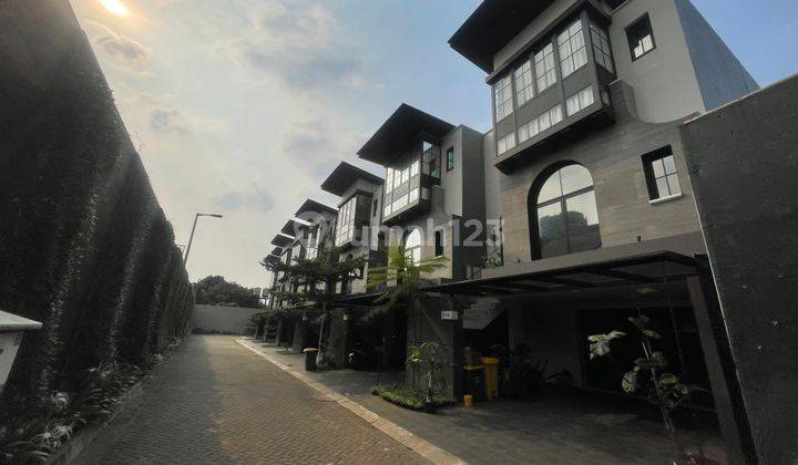 Rumah Jakarta Selatan 3 Lantai Di Cilandak Tb Simatupang. Ready Unit 1