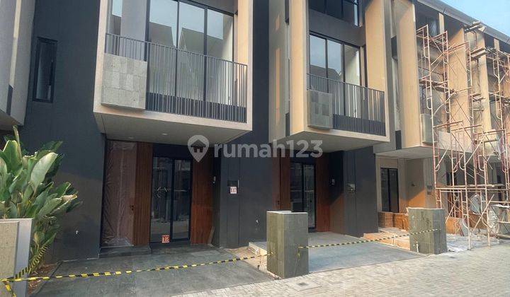 Rumah Cavana Lebak Bulus 3 Lantai + Attic 2