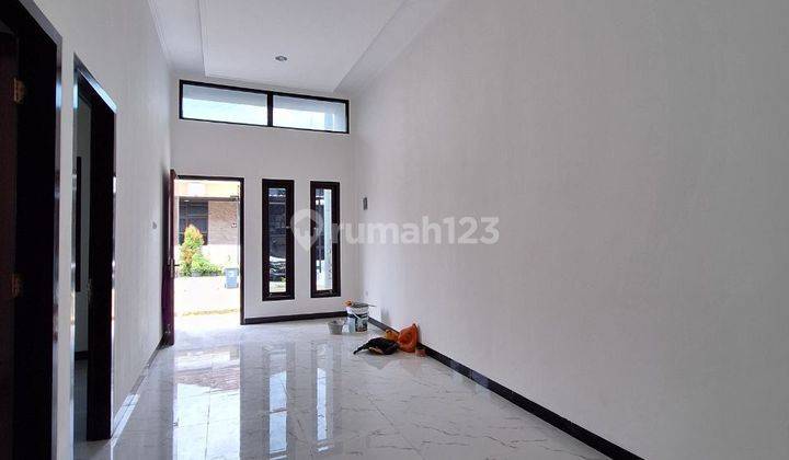 Rumah Strategis 3 Kamar Berbatasan Petukangan Jakarta Selatan 2