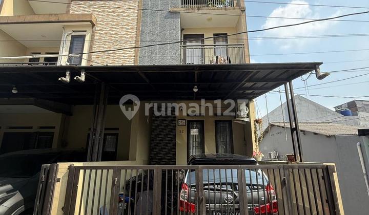 Rumah Jalan Joglo Baru Jakarta Barat