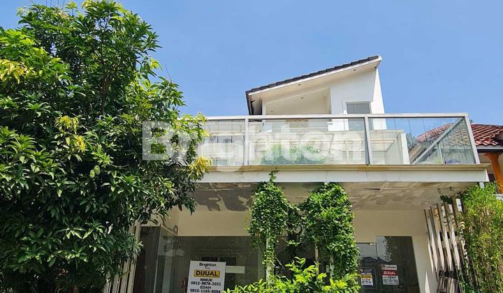 RUMAH KACA DI DALAM CLUSTER KOTA WISATA CIBUBUR