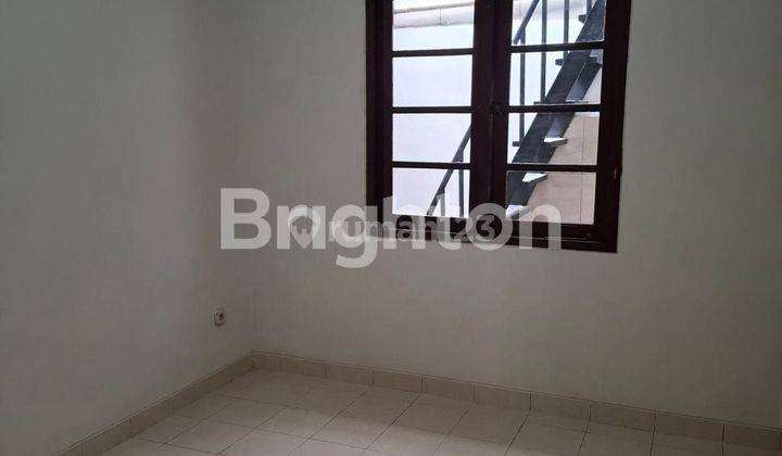 RUMAH DALAM CLUSTER KOTA WISATA  1M 2