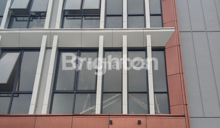 Front shop house in the tourist city.