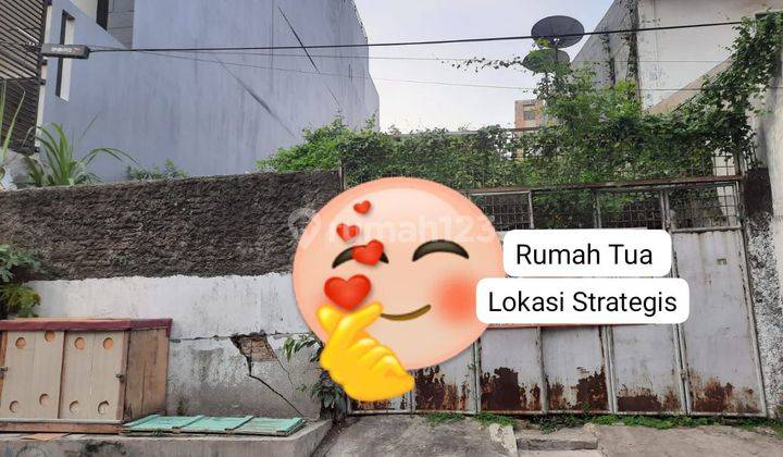 Di jual Rumah Tua Di Jembatan lima 1