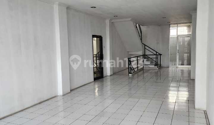 Dijual Ruko Gandeng 3 Lantai di Jalan Raya Gading Serpong Dijual Ruko Gandeng 3 Lantai di Jalan Raya Gading Serpong
