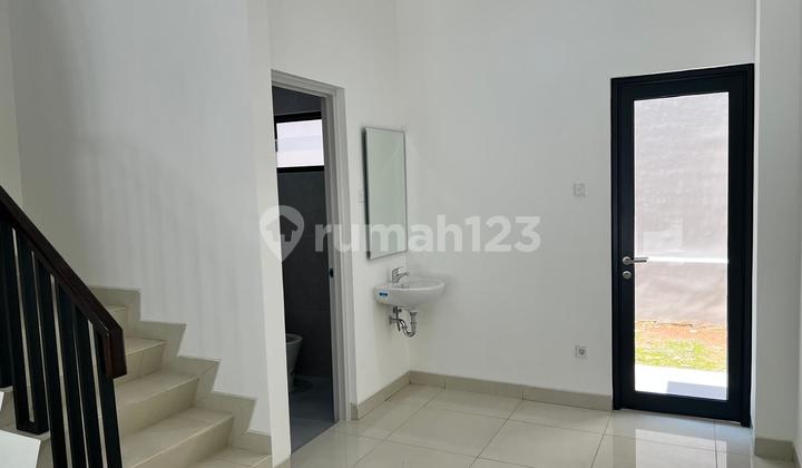 For Rent 3-Story Greenwich Business Park Shop House Facing the Road in BSD City