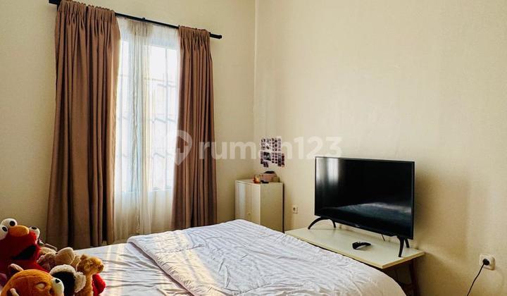 Dijual Rumah 2 Lantai Furnish di Cluster Calesta Graha Raya 2