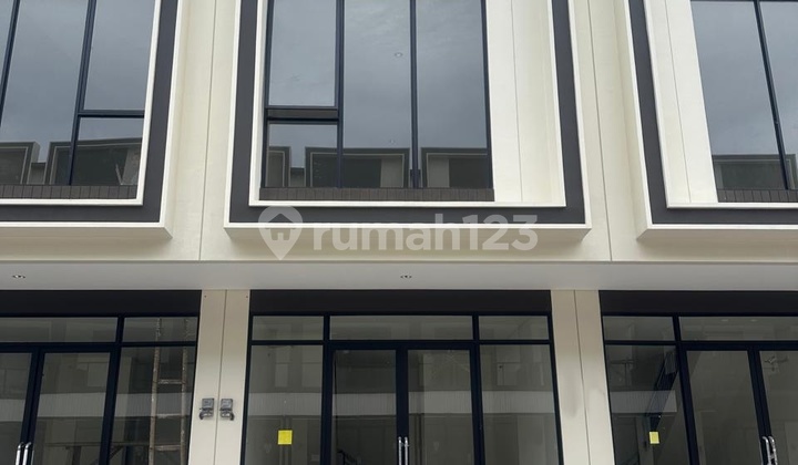 For Rent New Sorento 2-Story Strategic Shop House in Gading Serpong