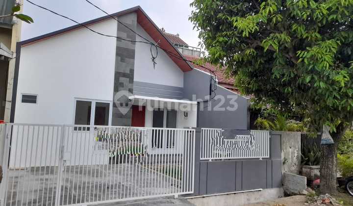 Dijual Rumah 2 Lantai di Bintaro, Tangerang Selatan 1