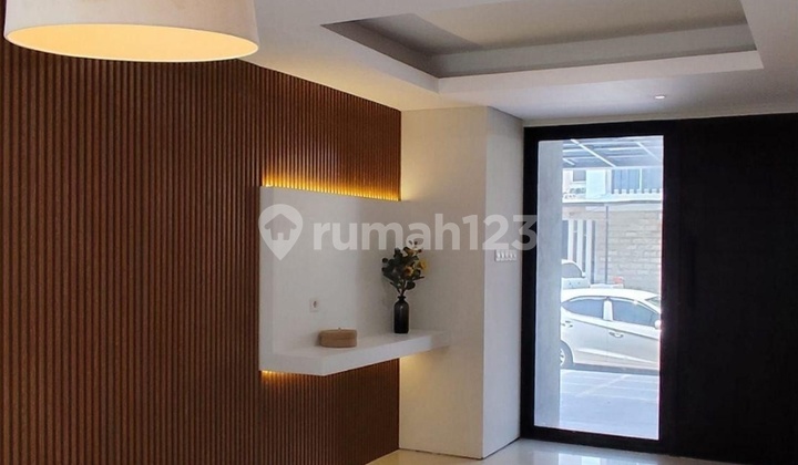 Dian Istana, Brand New, Siap Huni, Strategis