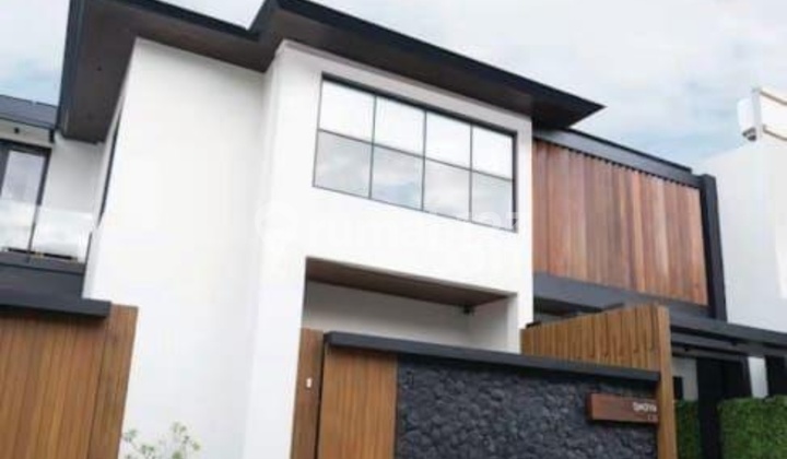 Elegant Villa At Seminyak, Very Suitable For Homestay