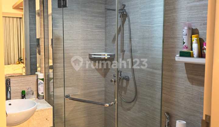 La Riz Mansion, Private Lift, Exclusive, Connect Mall 2