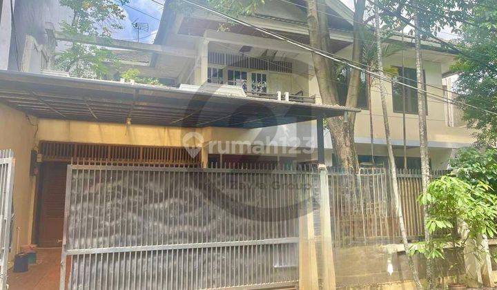 Dijual Rumah Harga Dibawah Pasar Jln Ubud 5Br (T/B 301 M² / 316 M²) 2.5 Lantai - 18M, Setiabudi, Jakarta Selatan 1