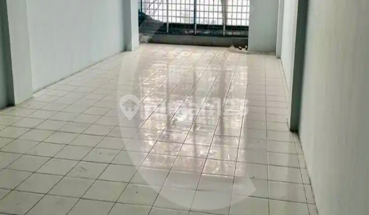 Disewakan Ruko Pinggir Jalan Raya Glodok Plaza - T/B 73 m² / 224 m², 4 Lantai, 150 Juta/Tahun, Mangga Besar, Jakarta Barat Disewakan Ruko Pinggir Jalan Raya Glodok Plaza - T/B 73 m² / 224 m², 4 Lantai, 150 Juta/Tahun, Mangga Besar, Jakarta Barat