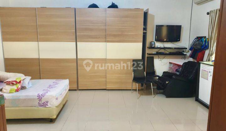 Dijual Murah Rumah 2 Lantai Di Perumahan Kebon Jeruk Baru - 3BR+3 (T/B 239 m² / 200 m²) Shm, 5m, Kebon Jeruk, Jakarta Barat 1