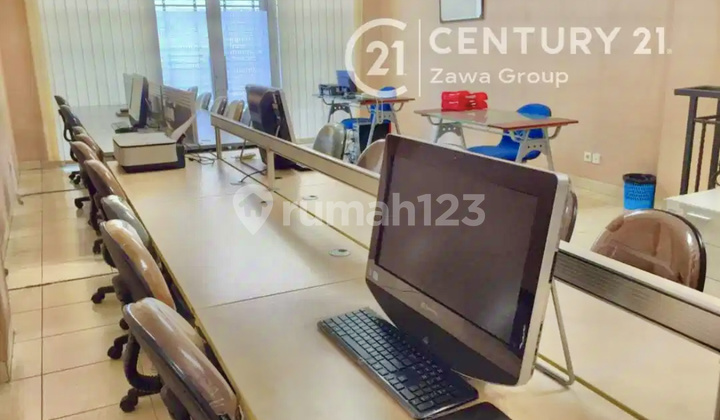 For Rent: 4-Storey GSA Shop House Fully Furnished Office - Land Area 75 m² / Building Area 300 m², 650 Million/Year, Central Park, West Jakarta For Rent: 4-Storey GSA Shop House Fully Furnished Office - Land Area 75 m² / Building Area 300 m², 650 Million/Year, Central Park, West Jakarta