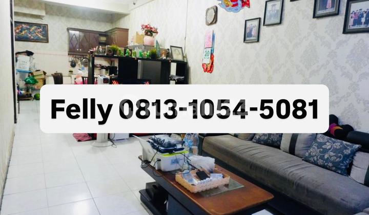 For Sale: 3-Story House in Jelambar Neat and Cheap - 5+1 Bedrooms (Land Area 97.5 m² / Building Area 150 m²) SHGB, 2.5 Billion, Grogol Petamburan, West Jakarta 2