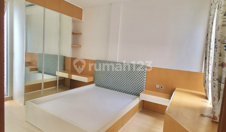 Dijual Rumah Mewah Casa Jardin 3 Lantai - 5br+1 (t/b 244 M²/ 600 M²) Shm, 9.5 M, Cengkareng, Jakarta Barat 2