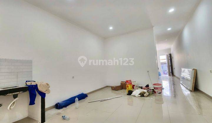 Dijual 2 Unit Rumah Baru Di Taman Ratu 3 Lantai - 3Br+1 (T/B 90 M² / 200 M²) Shm, 2.750M, Kebon Jeruk, Jakarta Barat 2