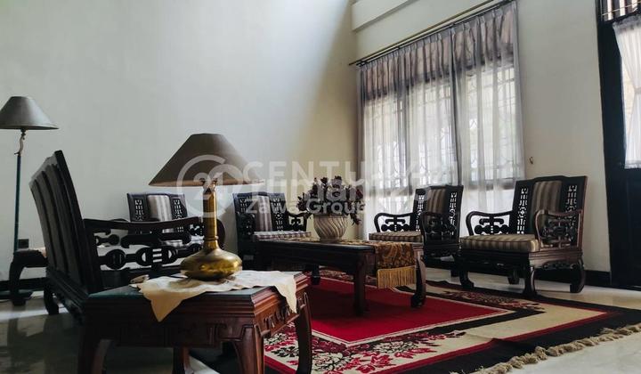 Dijual Murah Rumah Permata Berlian 2 Lantai - 4BR (T/B 680 m² / 600 m²) SHM, 35 M, Permata Hijau, Jakarta Selatan 2