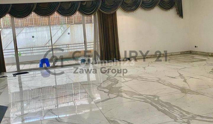 Disewakan Rumah Besar Taman Kebon Jeruk Intercon 2 Lantai - 4BR+2 (T/B 540 m² / 440 m²) Shm, 250 jt, Kembangan, Jakarta Barat 2