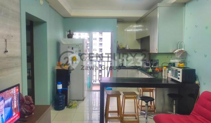 For Rent Mediterranean Garden Residences 2 Apartment, 3BR Converted to 2BR, 70.5 m² Furnished, Tower J, Middle Floor, 86 Million per year, Tanjung Duren, West Jakarta.