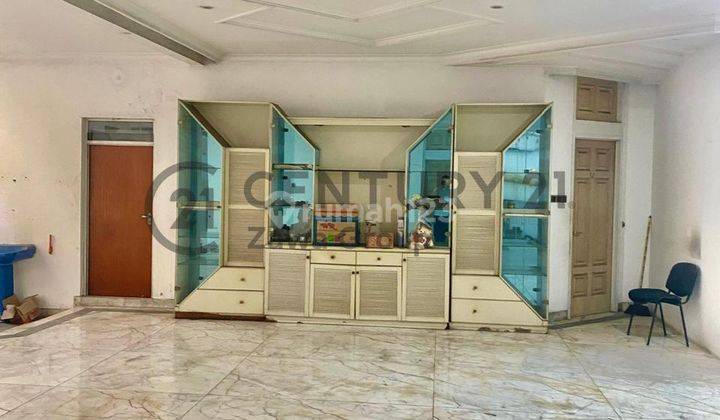 Disewakan Rumah Besar 2 Lantai Taman Kebon Jeruk Intercon - 4BR+2 (T/B 540 m² / 440 m²) Min Sewa 2 Tahun, 250 Juta/Tahun, Kembangan, Jakarta Barat 2
