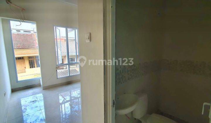 Dijual Rumah Millenial Taman Ratu Siap Huni 4 Lantai - 4Br (T/B 31 M² / 90 M²) Shm, 1.290M, Kebon Jeruk, Jakarta Barat 2