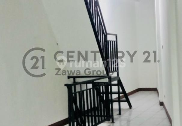 Disewakan Termurah Ruko Jln Wolter Monginsidi 4 Lantai - Uk.4x15, SHM, 200 Juta, Kebayoran Baru, Jakarta Selatan Disewakan Termurah Ruko Jln Wolter Monginsidi 4 Lantai - Uk.4x15, SHM, 200 Juta, Kebayoran Baru, Jakarta Selatan