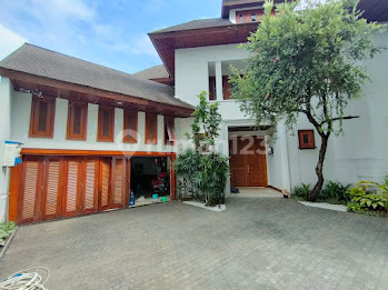 Dijual rumah  lt 895 sqm , lb 733 sqm di  lippo Karawaci , Tangerang  2