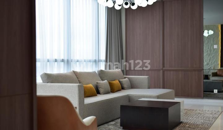 Disewakan Apartemen Casadomaine 4 br luas  320 m2 2