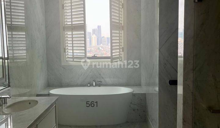 Dijual St Regis Residence 3 Br  370 M2 Tipe Sky Garden 1